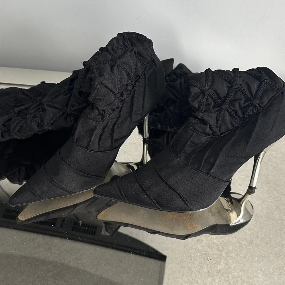 High fabric heel boots - Picture 2 of 4